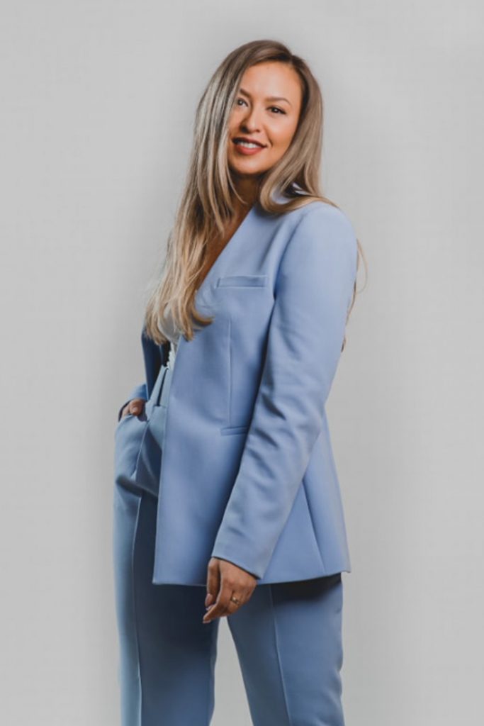 Claudia Miclaus